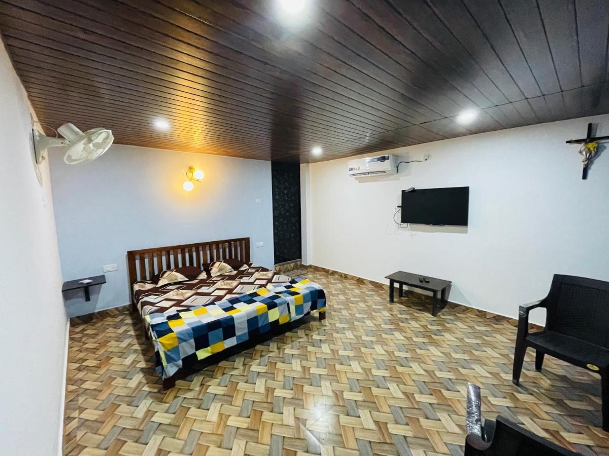Blue Waves Guest House Calangute Exterior photo